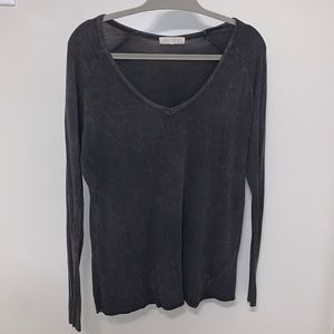 Long sleeve charcoal t shirt